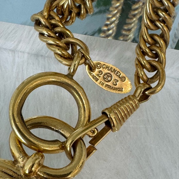 Chanel Vintage Magnifying Glass Necklace in Goldtone - Picture 8 of 13